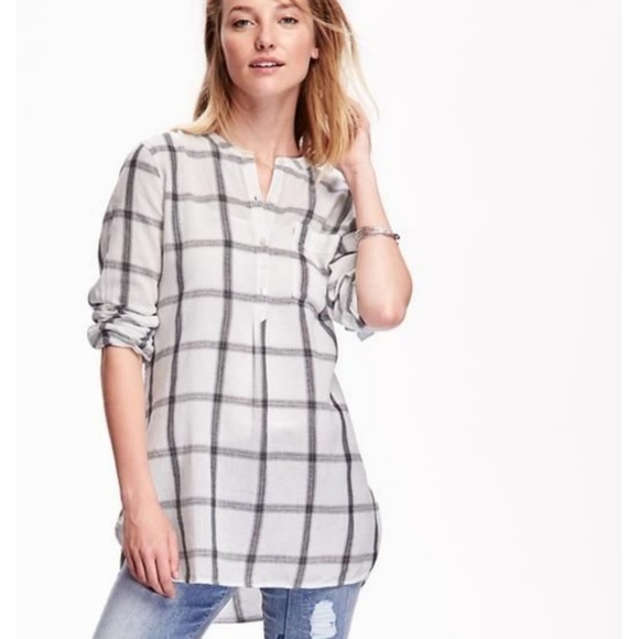 Old Navy Tops - Old Navy White Plaid Popover Tunic Blouse V-Neck